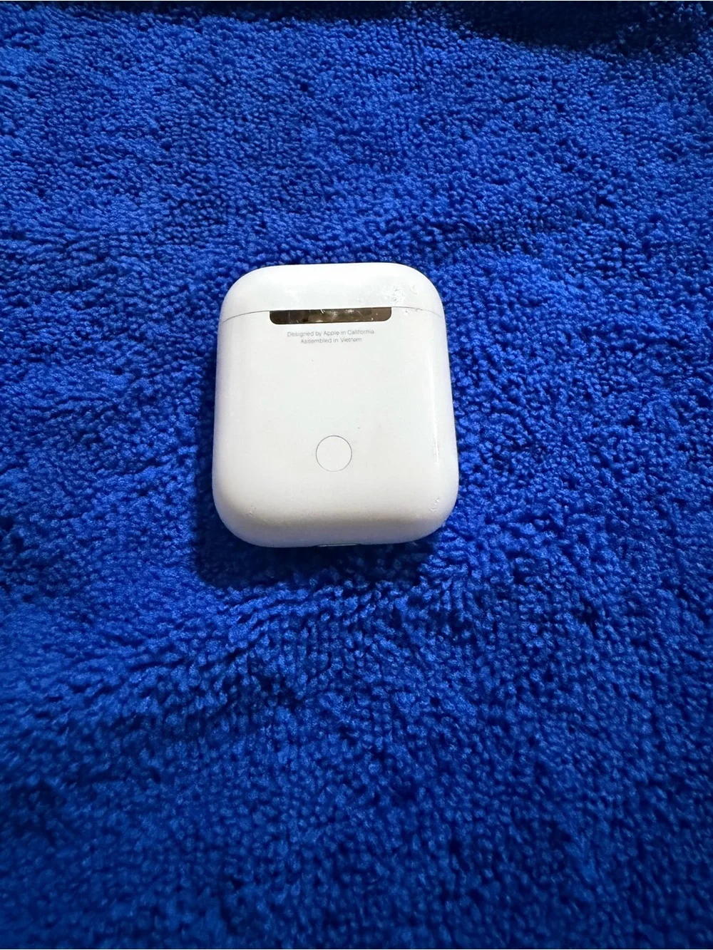 Apple White AirPods Charging Case